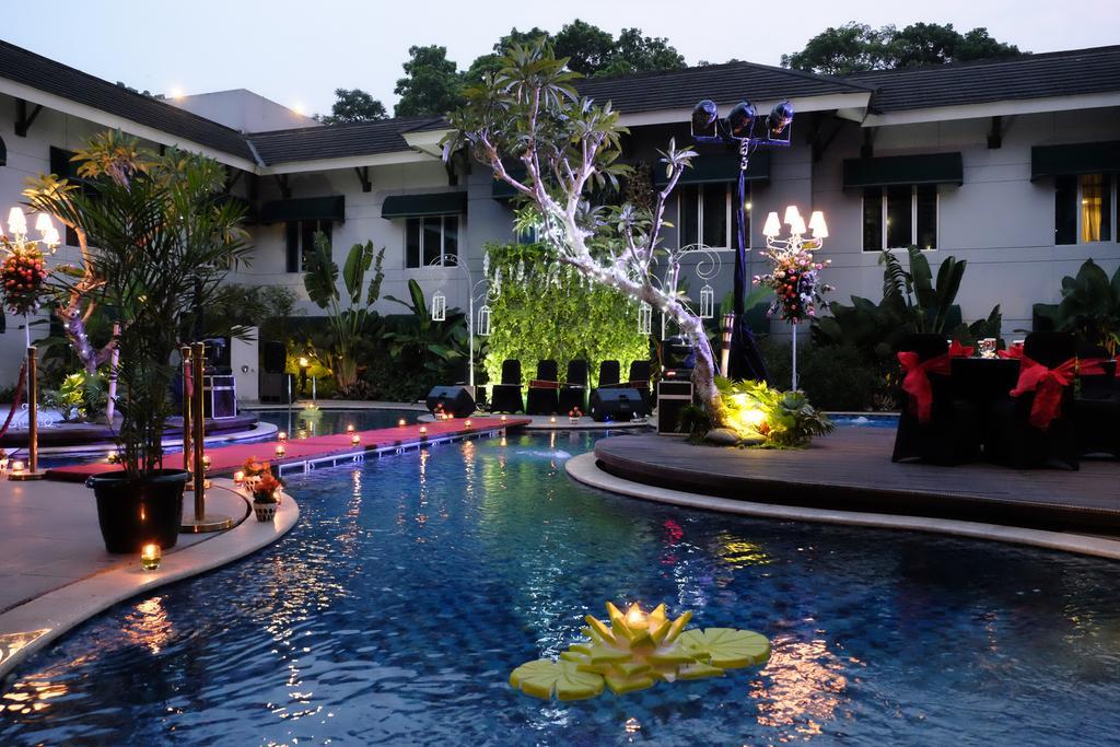 Patra Bandung Hotel Ngoại thất bức ảnh