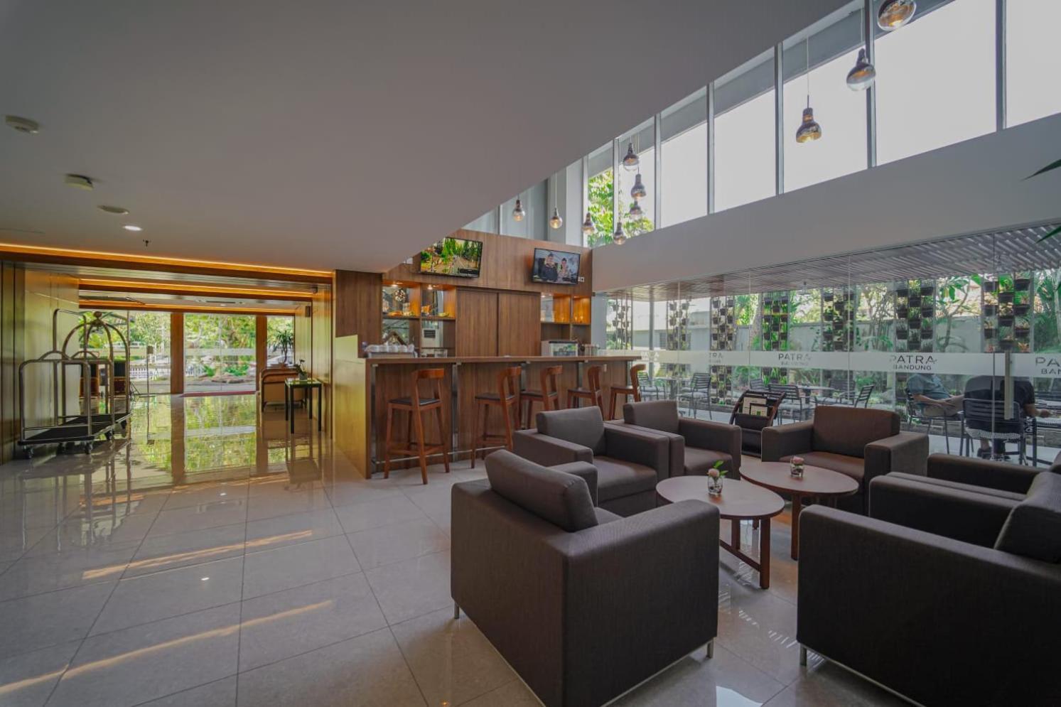 Patra Bandung Hotel Ngoại thất bức ảnh