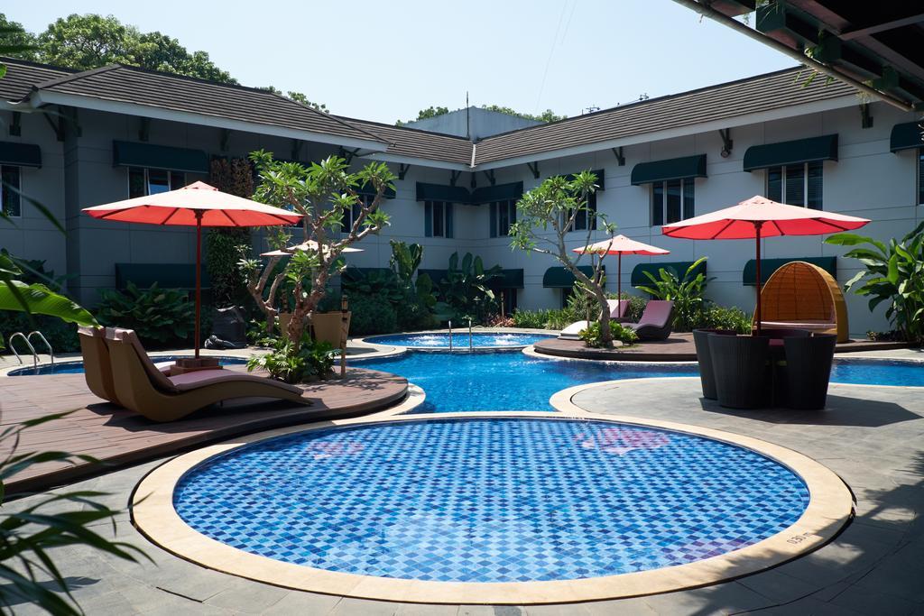 Patra Bandung Hotel Ngoại thất bức ảnh