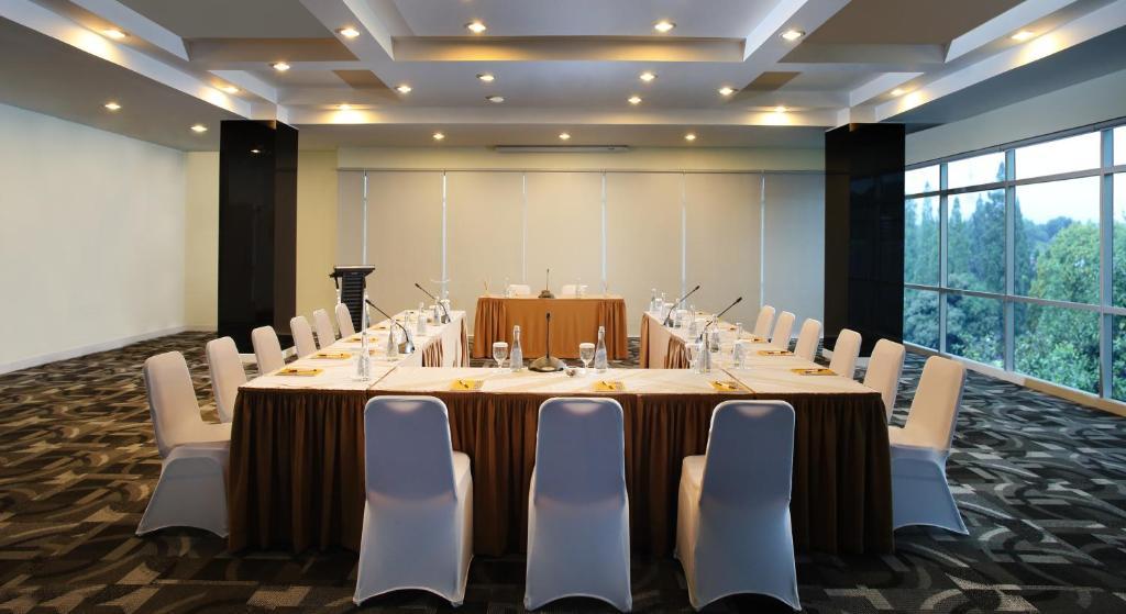 Patra Bandung Hotel Ngoại thất bức ảnh