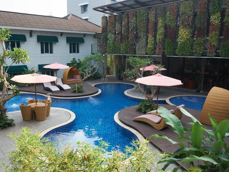 Patra Bandung Hotel Ngoại thất bức ảnh
