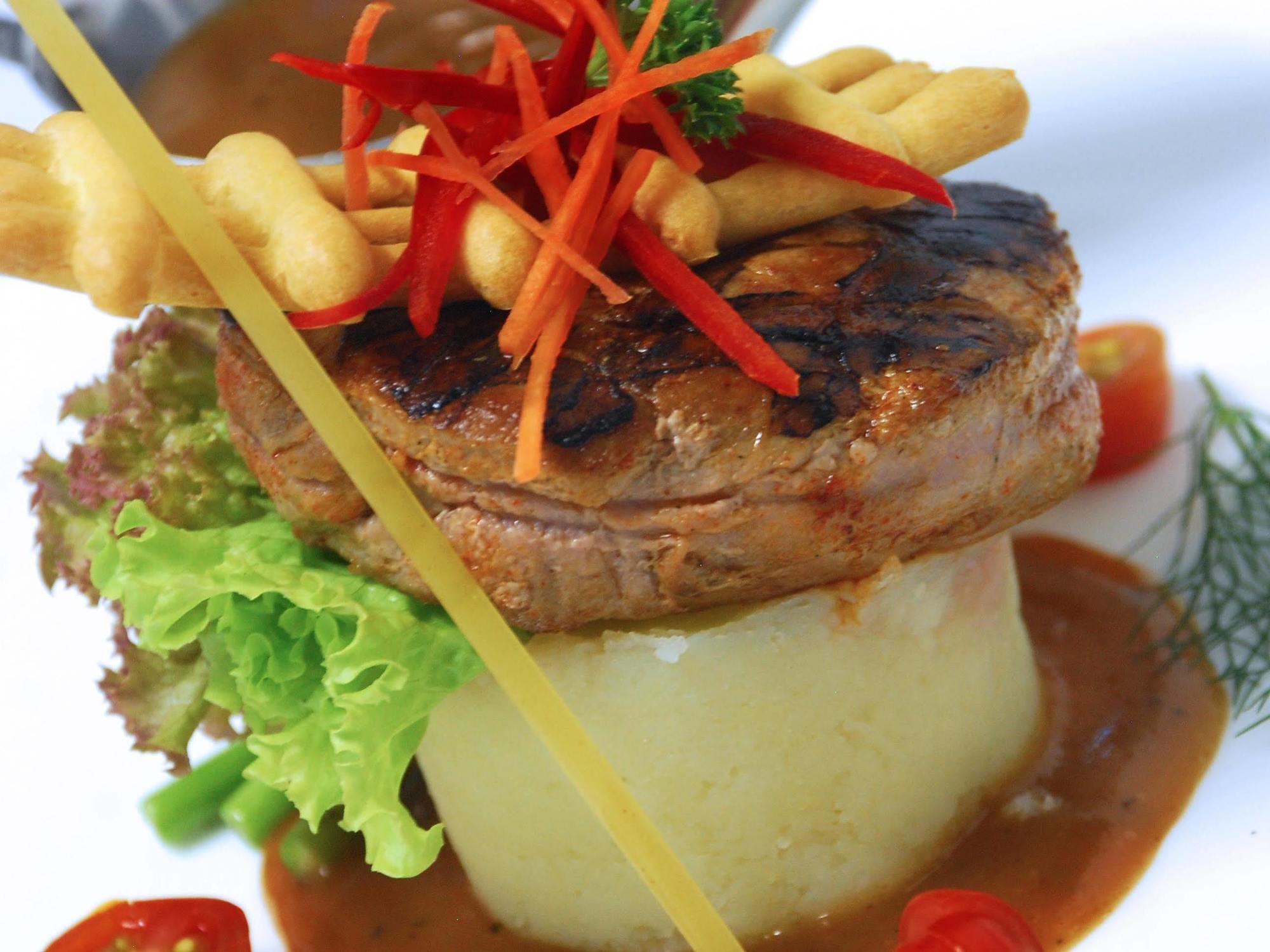 Patra Bandung Hotel Ngoại thất bức ảnh